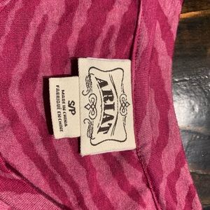 Ariat size small long sleeve shirt